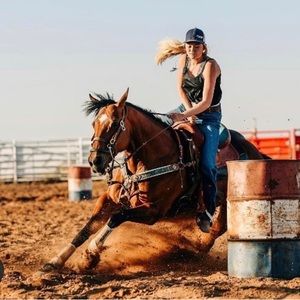 Meet your Posher, Kylee